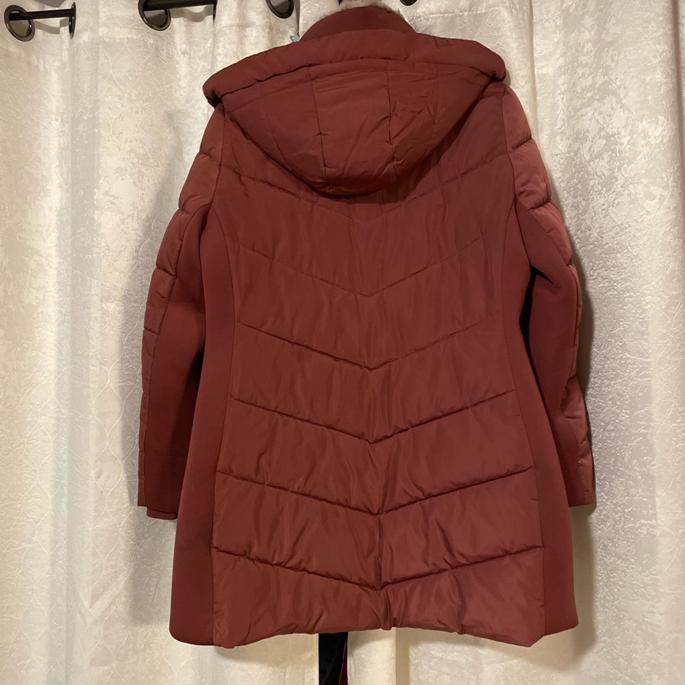 Andrew Marc Women's Puffer Coat with Faux Fur Hood - Rust - Picture 3 of 7